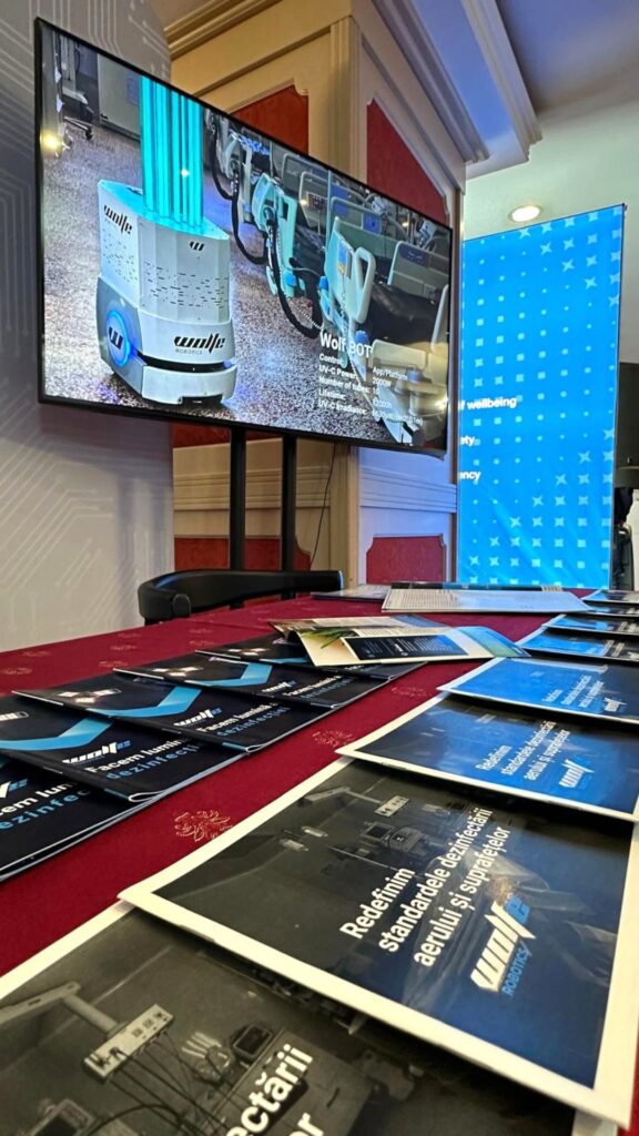 Robot autonom de dezinfecție cu lumină UVC | Autonomous UVC disinfection robot